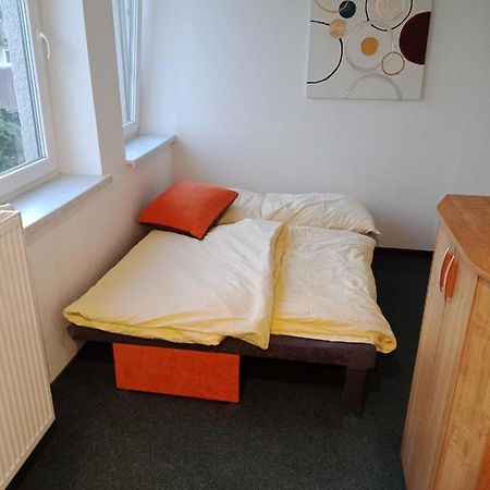 Apartman Obecni Hostinec Provodov (Hradec Kralove) Exterior photo
