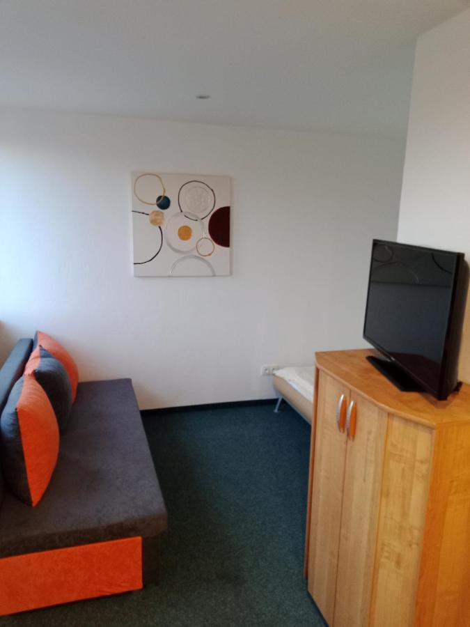 Apartman Obecni Hostinec Provodov (Hradec Kralove) Exterior photo
